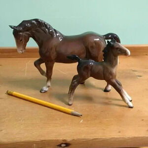 Beswick  Mare and foal figures